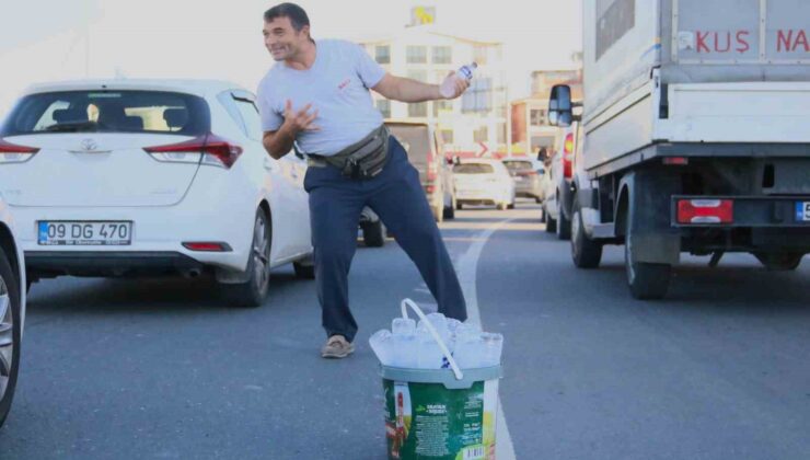 Bir şişe suyla birlikte bolca mutluluk satıyor