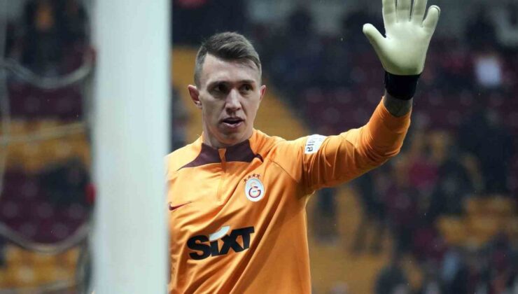 Galatasaray’da derbilerin en deneyimlisi Fernando Muslera