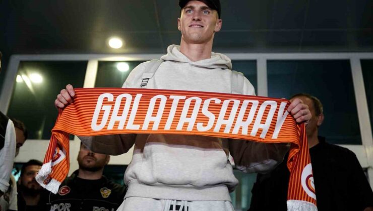 Galatasaray’ın yeni transferi Roland Sallai, İstanbul’a geldi