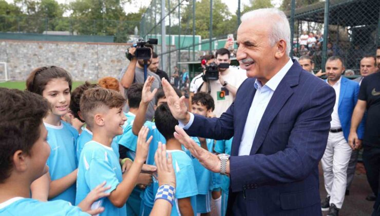 Ümraniye’de ‘Minik Kramponlar Futbol Turnuvası’nın kazananları belli oldu
