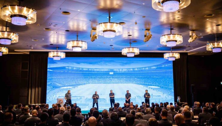 Vincenzo Montella, UEFA Milli Takım Teknik Direktörleri Konferansı’na katıldı