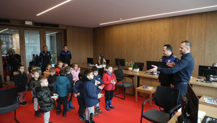 ANAOKULU ÖĞRENCİLERİNDEN İNEGÖL BELEDİYESİ’NE ZİYARET