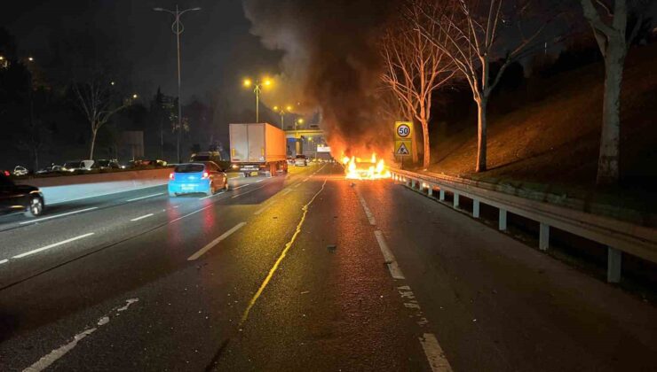Avrupa Otoyolu’nda araç alev topuna döndü, trafik yoğunluğu oluştu