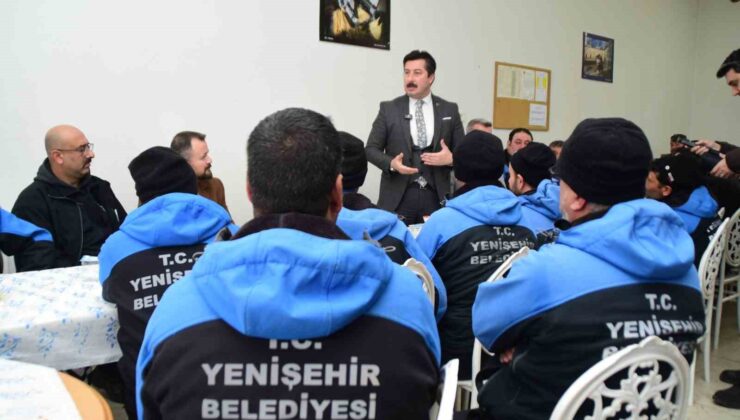 Başkan Ercan Özel, temizlik işçileriyle bir araya geldi
