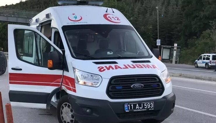 Devrilen motosiklet sürücüsü yaralandı