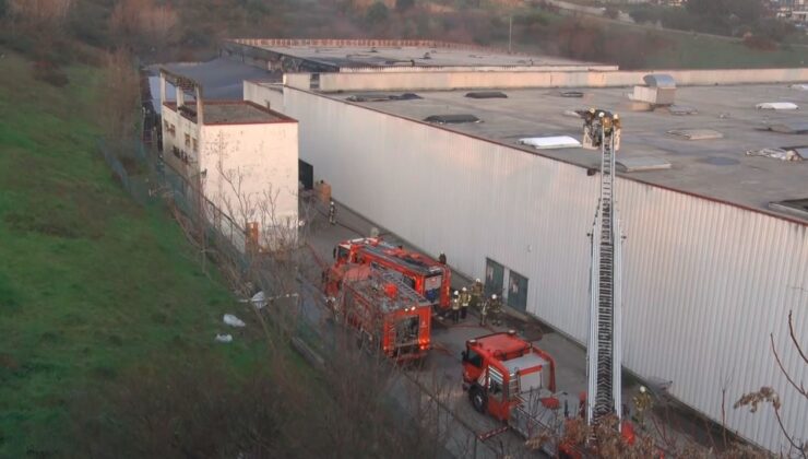 Esenyurt’ta AVM deposunda yangın paniği