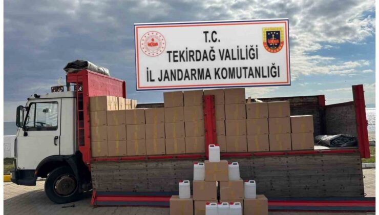 Tekirdağ’da 5 ton etil alkol ve binlerce kaçak tütün malzemesi ele geçirildi