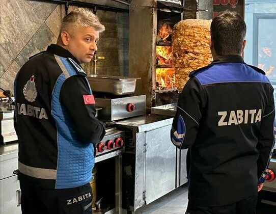 İnegöl’de Döner Salonlarına Sıkı Denetim 94 İş Yeri Kontrolden Geçti
