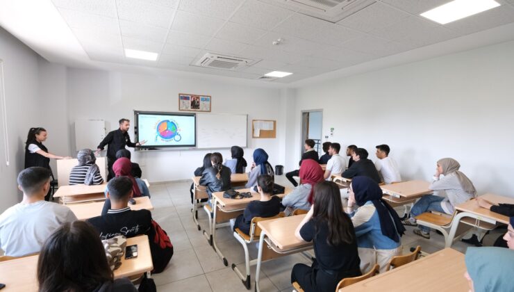 Büyükşehir’den gençlere afet bilinci eğitimi