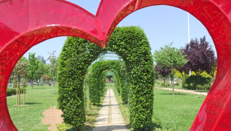 Bursa çiçek bahçesine dönüşüyor