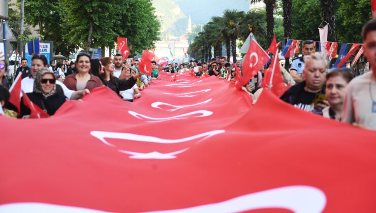 Osmangazi’de omuz omuza 19 Mayıs yürüyüşü