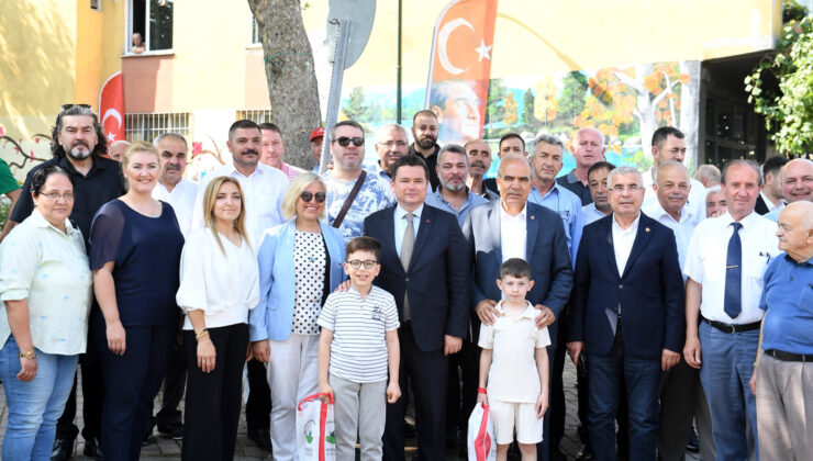 Başkan Aydın mahalleleri geziyor sorunları yerinde çözüyor