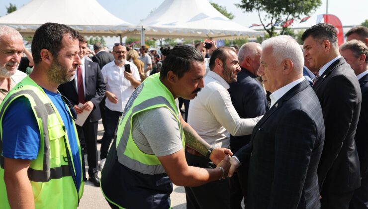 Başkan Bozbey, Büyükşehir çalışanlarının bayramını kutladı