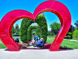 Büyükşehir ile parklar yaza hazır