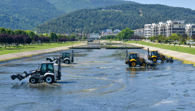 Büyükşehir Belediyesi’nden Hüdavendigar’da dere temizliği