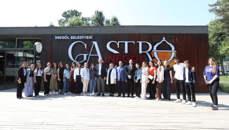 Başkan Alper Taban Stajyer Öğrencilerle Veda Sofrasında Buluştu