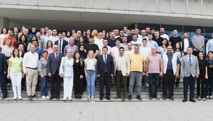 Başkan Aydın mesai arkadaşlarıyla bayramlaştı