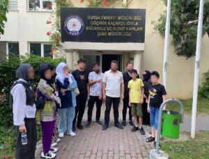 Bursa’da Göçmen Kaçakçılığı Operasyonu: 12 Yabancı Uyruklu Yakalandı, 3 Şüpheli Gözaltında