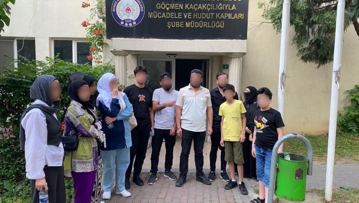 Bursa’da Göçmen Kaçakçılığı Operasyonu: 12 Yabancı Uyruklu Yakalandı, 3 Şüpheli Gözaltında