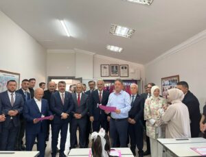 Türk Eğitim-Sen Bursa Şubeleri, özel öğrencilerin karne sevincine ortak oldu!