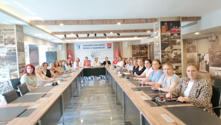 CHP Bursa İl Kadın Kolları’ndan Güçlü Buluşma: Kadın Mücadelesinde Kararlılık Mesajı