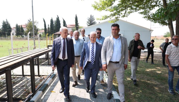 Büyükşehir, Mustafakemalpaşa İlçe Stadı’nı sil baştan yeniledi