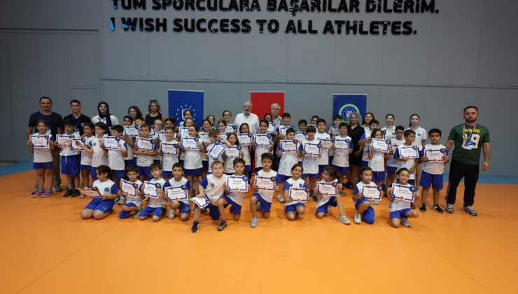 Yaz Spor Okulları’nda çocuklar sertifikalarına kavuştu