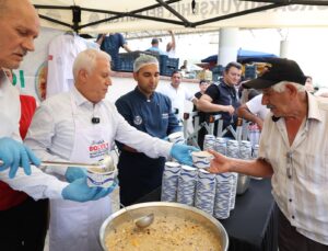 Gürsu’da aşure kazanları birlik için kaynadı