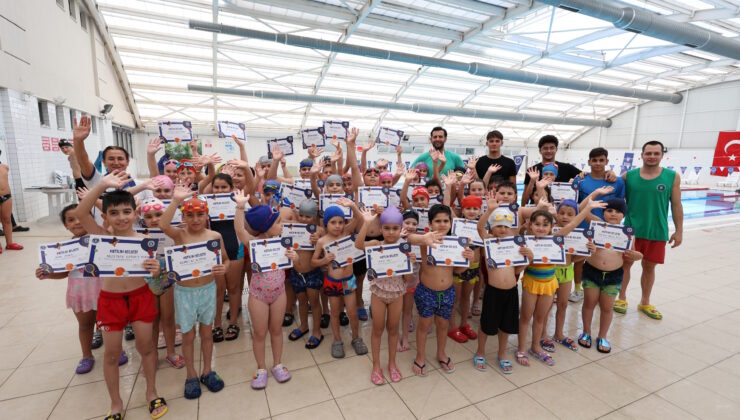 Minik kulaçlar ikinci dönemi tamamladı