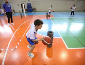 İnegöl Belediyesi Yaz Spor Okullarında 1.792 Çocuk Sporla Buluştu