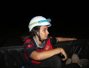 Alevlerin Ortasında Umudun Adı: Pelinsu Ünlü