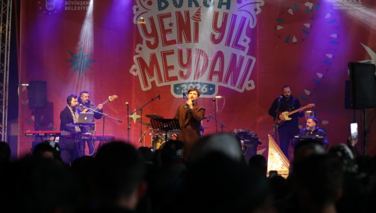 BURSA YENİ YIL MEYDANI’NDA YILBAŞI COŞKUSU