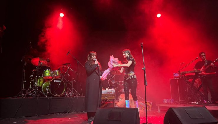 BURSA’DA GAYE SU AKYOL İLE MÜZİK DOLU GECE