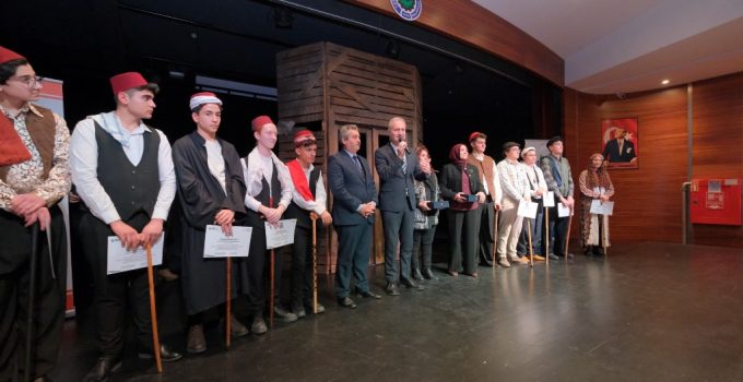 İnegöl’de Genç Meddahlar Sahne Aldı