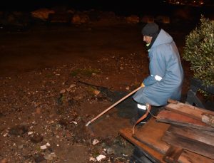 Dalgalar Çekildi, Temizlik Başladı