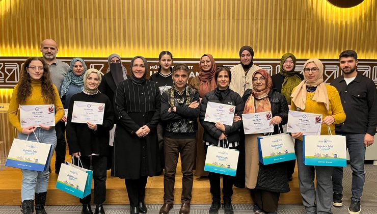 YAZI ATÖLYESİ İLK MEZUNLARINI VERDİ